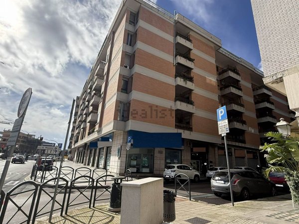 locale di sgombero in vendita a Lecce in zona Mazzini