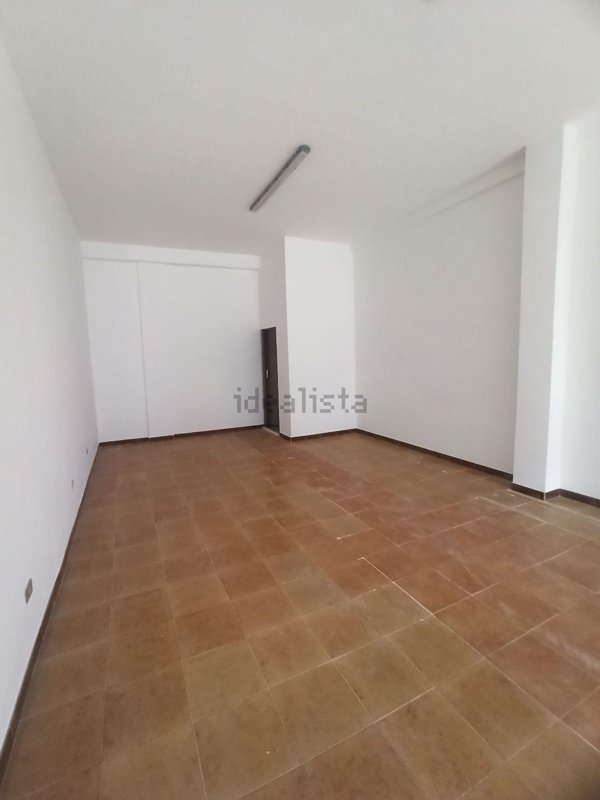 locale commerciale in vendita a Lecce