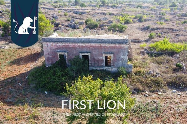 casa indipendente in vendita a Lecce in zona Centro Città