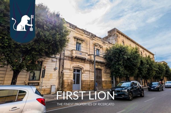 intera palazzina in vendita a Lecce in zona Centro Città
