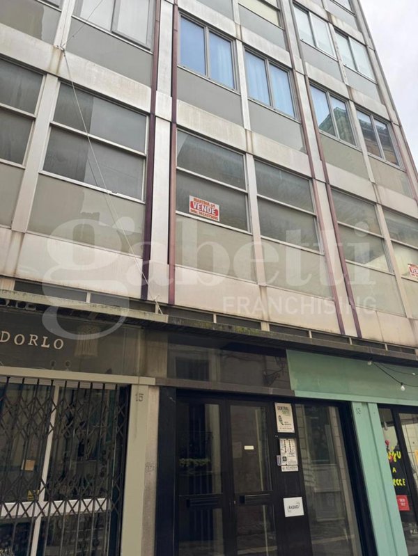 negozio in vendita a Lecce in zona Centro Città