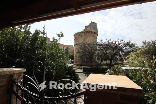 casa indipendente in vendita a Lecce in zona Centro Città