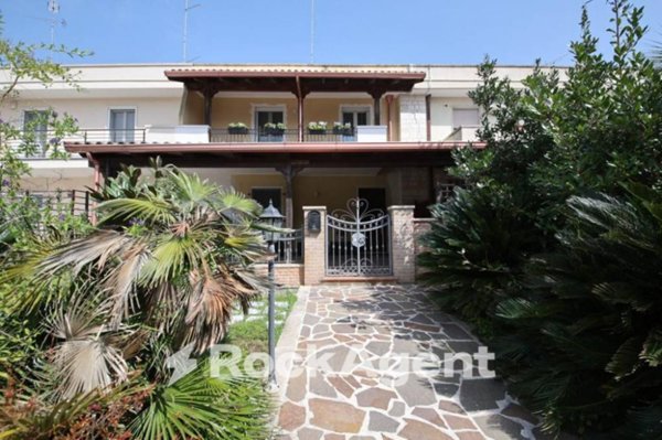 casa indipendente in vendita a Lecce in zona Centro Città