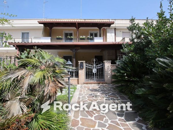 casa indipendente in vendita a Lecce in zona Rudiae