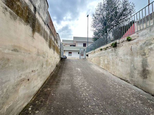 negozio in vendita a Lecce in zona Leuca