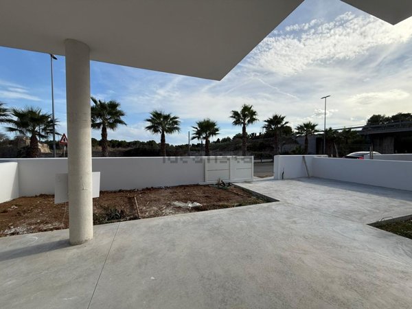 casa indipendente in vendita a Lecce