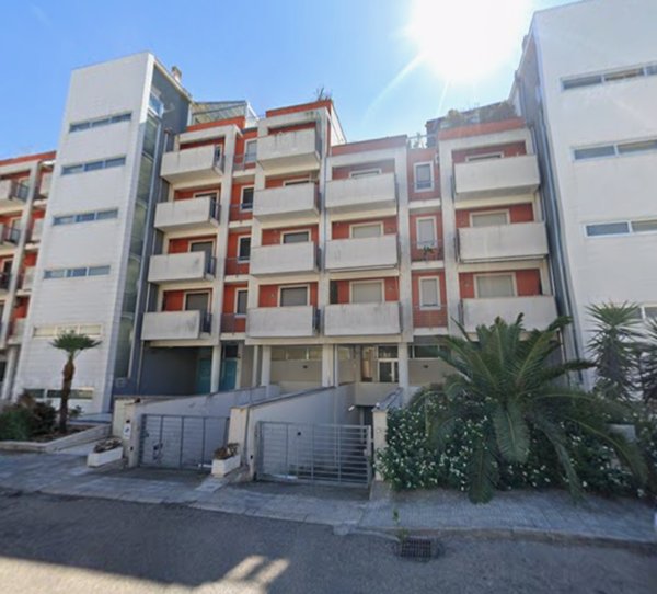 ufficio in vendita a Lecce in zona Centro Città