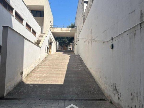 negozio in vendita a Lecce in zona Stadio