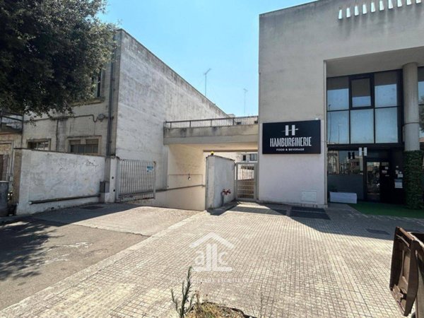 negozio in vendita a Lecce in zona Partigiani
