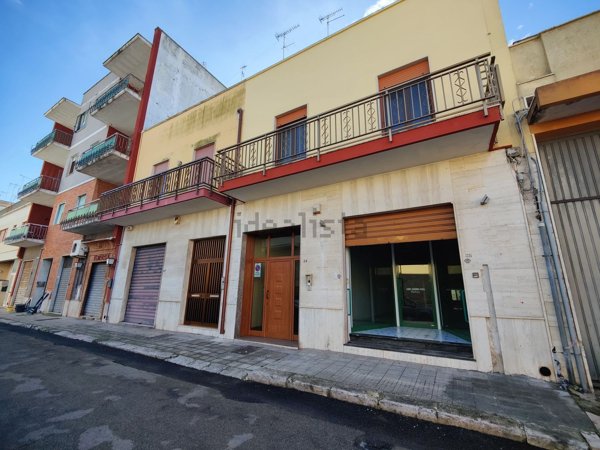 locale commerciale in vendita a Lecce