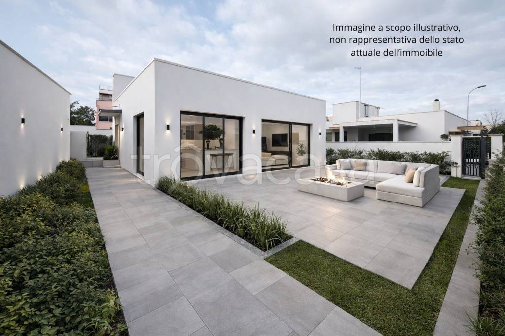 casa indipendente in vendita a Lecce in zona Leuca