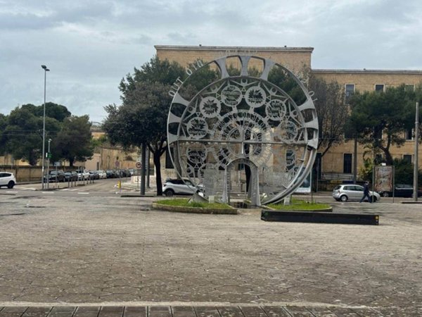 ufficio in vendita a Lecce in zona Centro Città