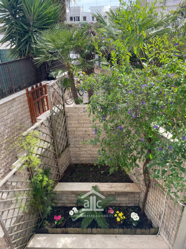 casa indipendente in vendita a Lecce in zona Centro Città