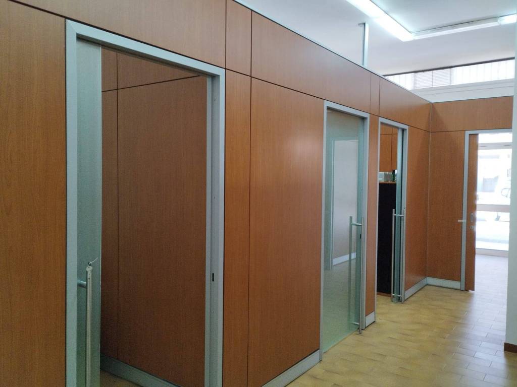 negozio in vendita a Lecce in zona Partigiani