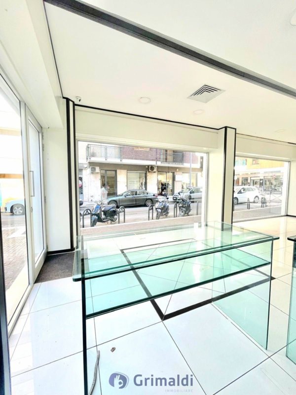 locale commerciale in vendita a Lecce in zona Mazzini