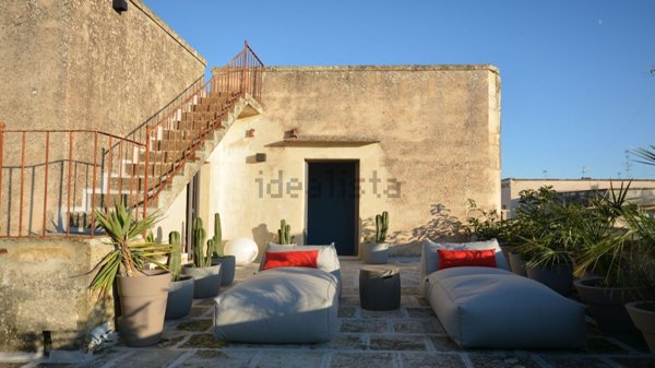 casa indipendente in vendita a Lecce in zona Centro Città