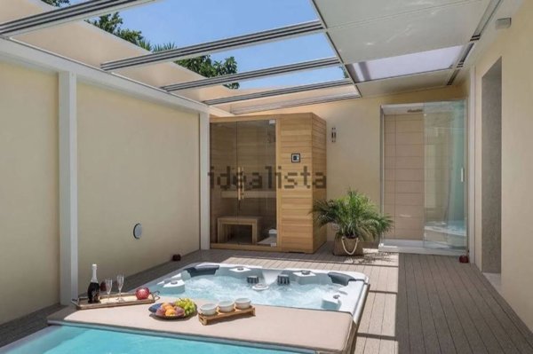 casa indipendente in vendita a Lecce in zona Centro Città