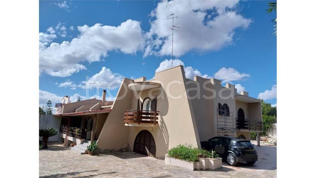 casa indipendente in vendita a Lecce in zona Santa Rosa