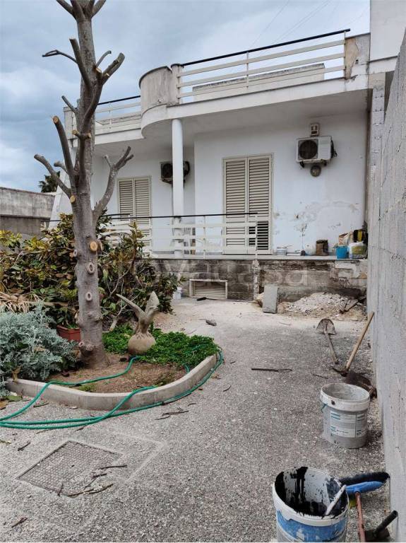 negozio in vendita a Lecce in zona Rudiae