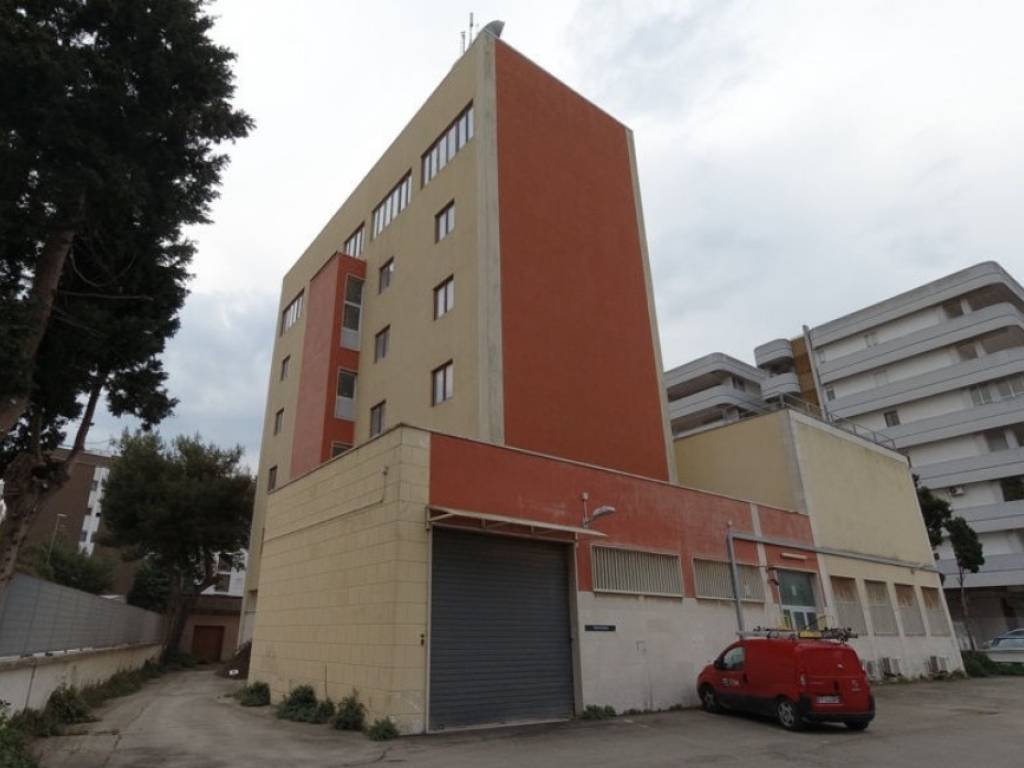 ufficio in vendita a Lecce in zona Borgo Pace