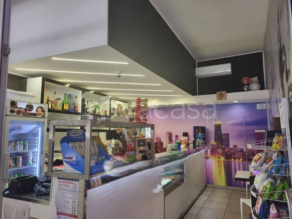 negozio in vendita a Lecce in zona Santa Rosa