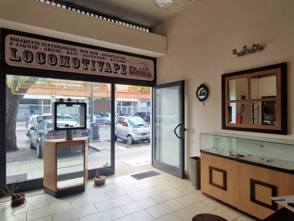 negozio in vendita a Lecce