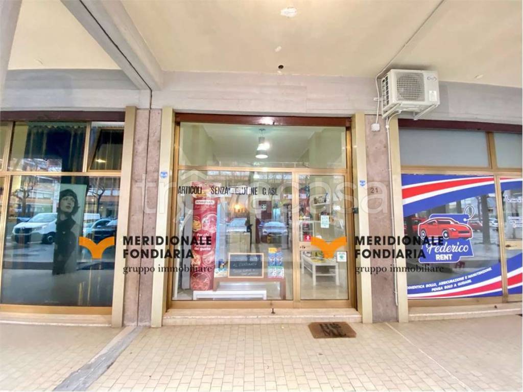 negozio in vendita a Lecce in zona Partigiani