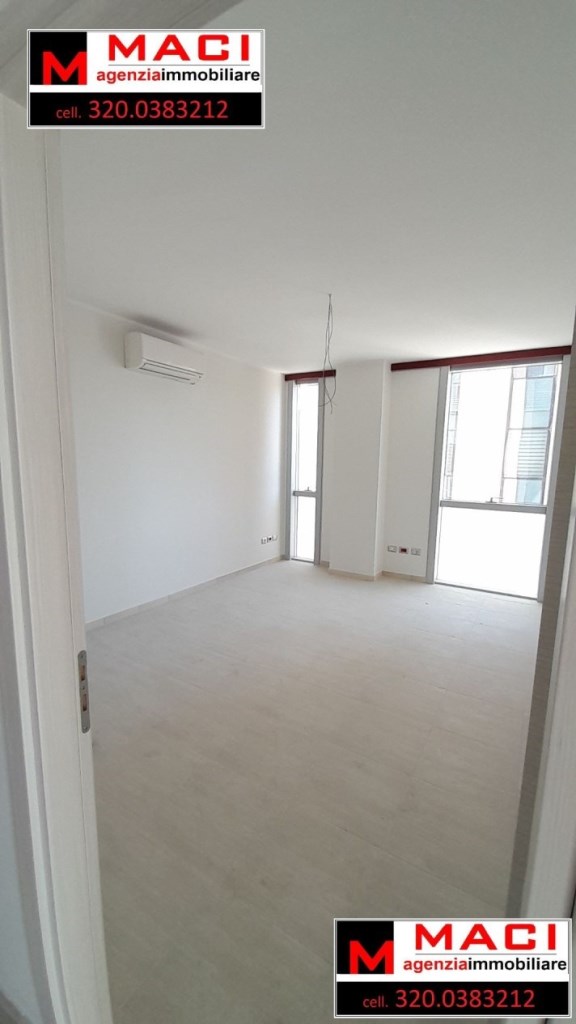 ufficio in vendita a Lecce in zona Centro Città