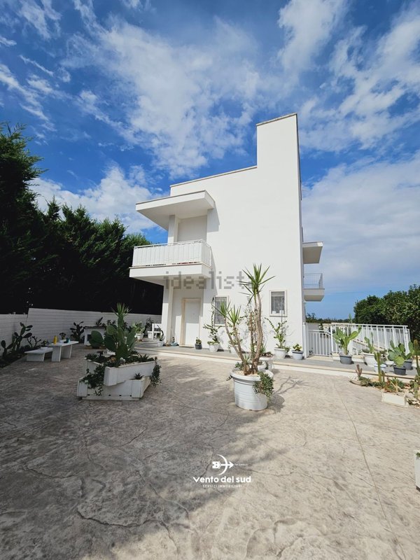 casa indipendente in vendita a Lecce in zona Centro Città