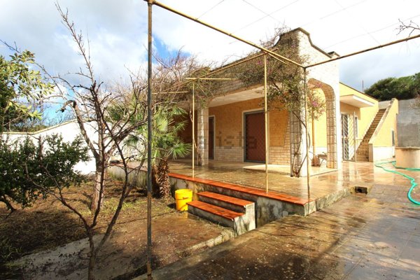 casa indipendente in vendita a Lecce in zona Torre Chianca
