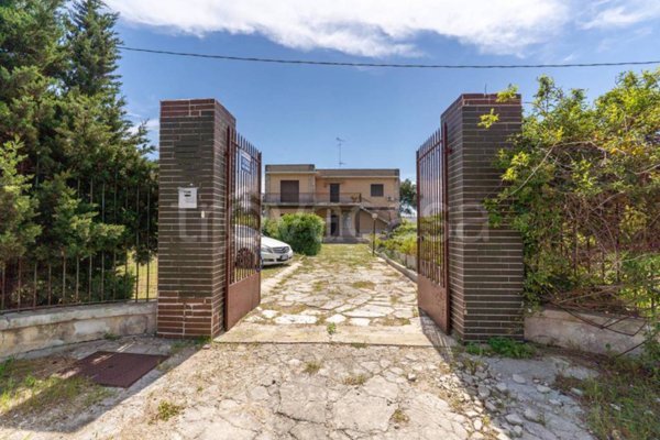 casa indipendente in vendita a Lecce in zona Villaggio Adriatico