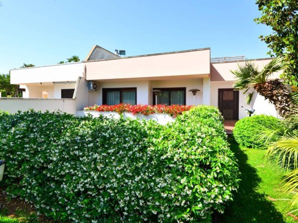 casa indipendente in vendita a Lecce in zona Centro Città