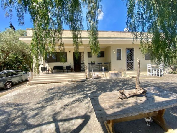 casa indipendente in vendita a Lecce
