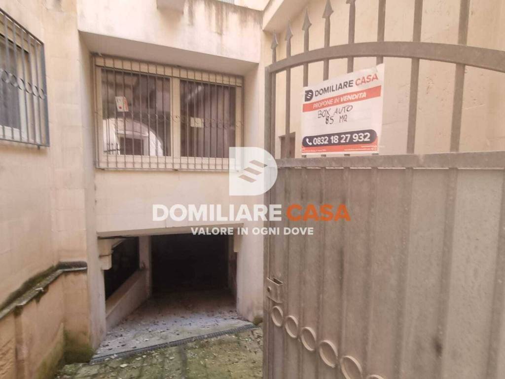 locale commerciale in vendita a Lecce in zona Centro Città