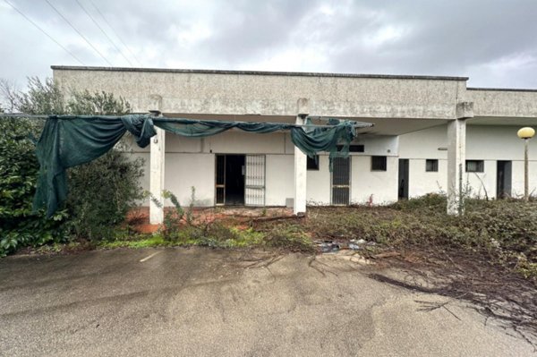 negozio in vendita a Lecce in zona Borgo Pace