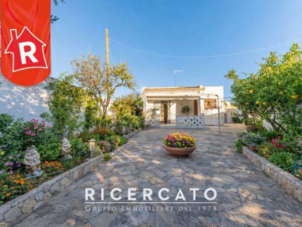 casa indipendente in vendita a Lecce in zona Torre Chianca