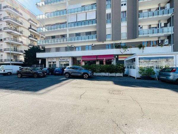 negozio in vendita a Lecce in zona Partigiani