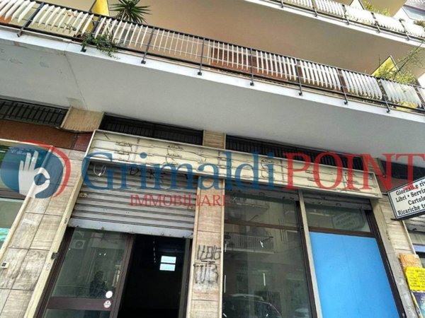 negozio in vendita a Lecce in zona Ariosto