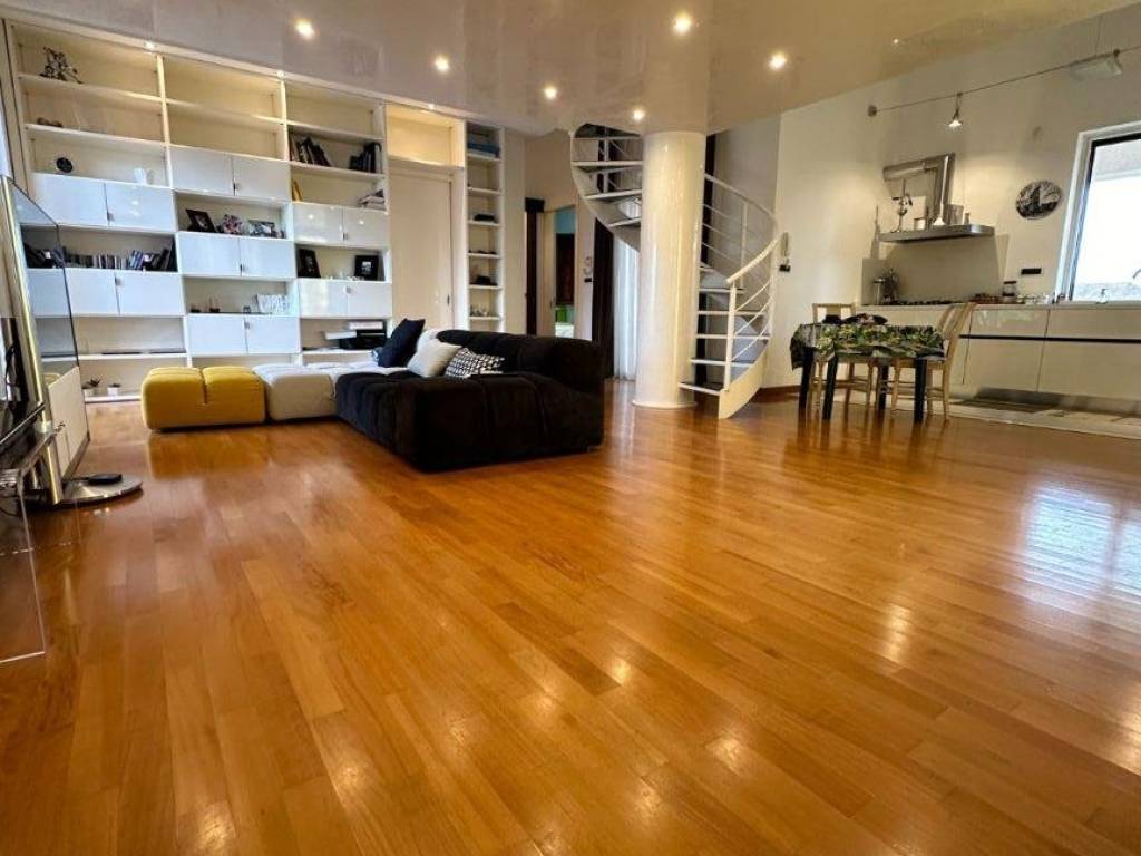 casa indipendente in vendita a Lecce in zona Santa Rosa