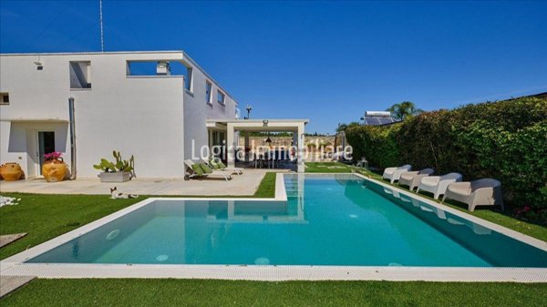 casa indipendente in vendita a Lecce