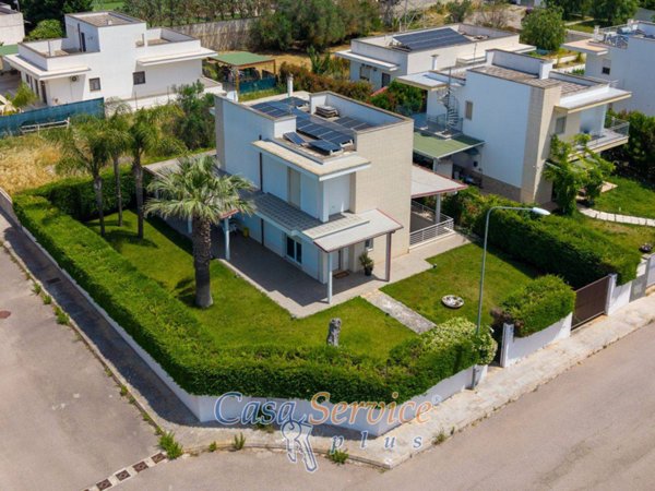 casa indipendente in vendita a Lecce in zona Rudiae
