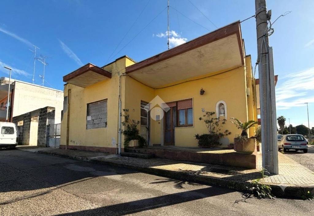 casa indipendente in vendita a Lecce in zona Santa Rosa