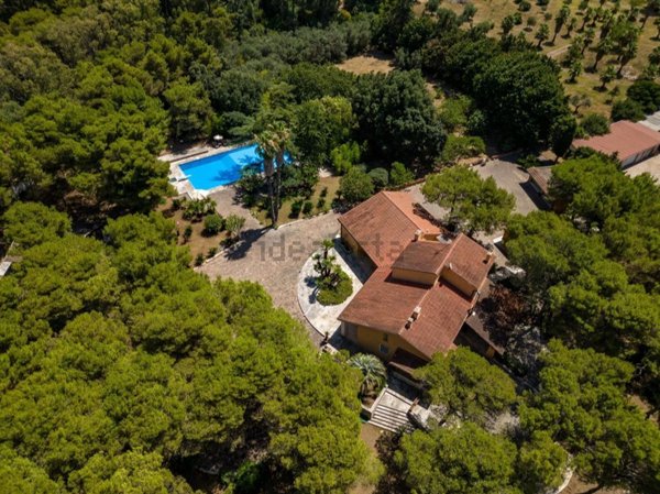casa indipendente in vendita a Lecce in zona Centro Città