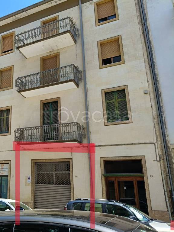negozio in vendita a Lecce