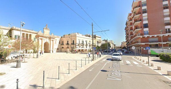locale commerciale in vendita a Lecce