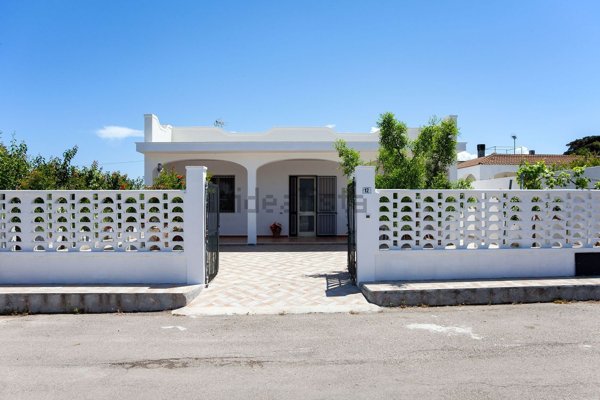 casa indipendente in vendita a Lecce in zona Torre Rinalda
