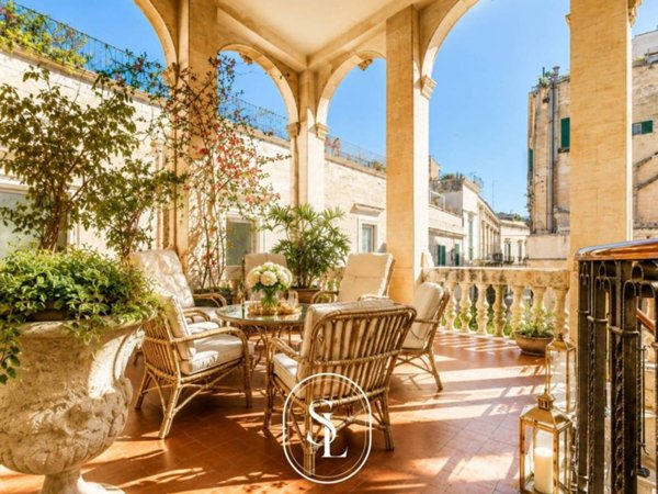 intera palazzina in vendita a Lecce in zona Centro Città