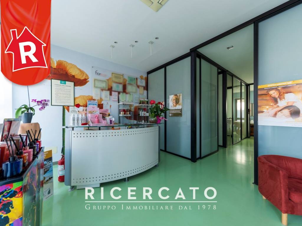 negozio in vendita a Lecce in zona Borgo Pace