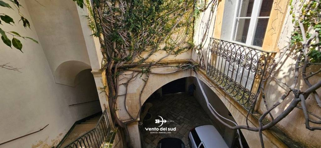 casa indipendente in vendita a Lecce in zona Centro Città