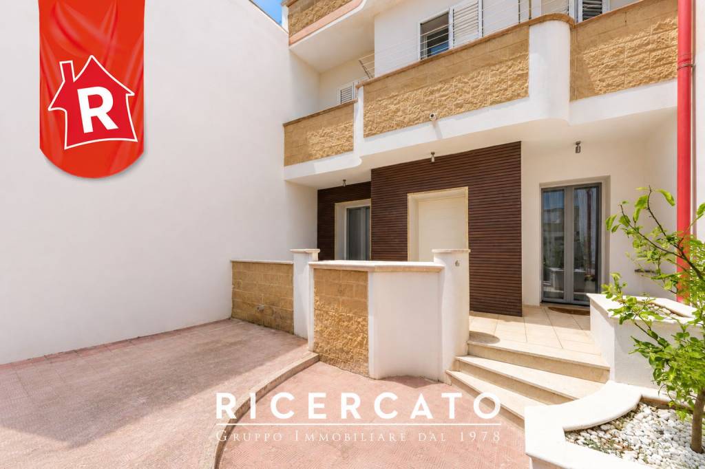 casa indipendente in vendita a Lecce in zona Santa Rosa